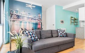 -Malagasunapts- Modern Citycentre Pool&Parking