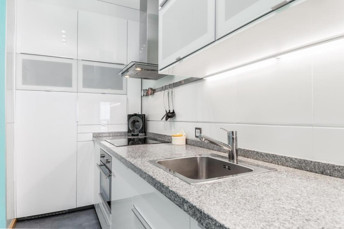 -Malagasunapts- Modern Citycentre Pool&Parking Buitenkant foto